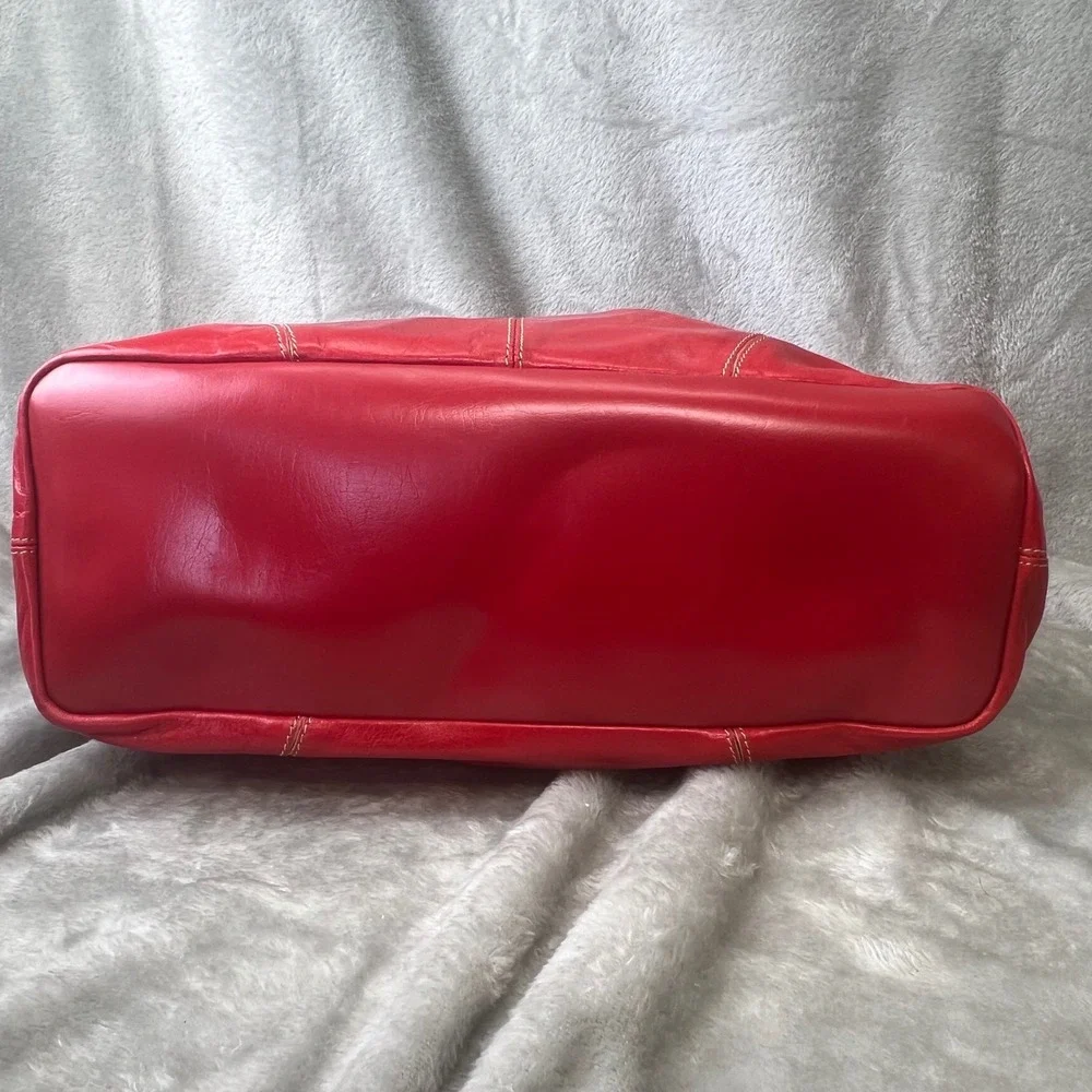 Kenneth Cole Reaction Red Leather Tote Bag Indie Sleaze Y2K Corporate Goth Retro